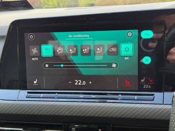 Immaculate 221 Volkswagen Golf R-Line! 367085268