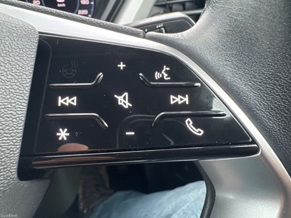 Audi 2023 E-tron 40 Advance 367468298