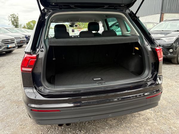Volkswagen Tiguan DSG Auto 367523405