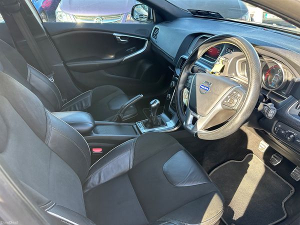 Volvo V40 1.6 Diesel NCT TAX ALLOY WHEELS 368092162