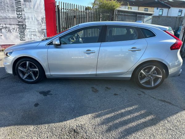 Volvo V40 1.6 Diesel NCT TAX ALLOY WHEELS 368092166