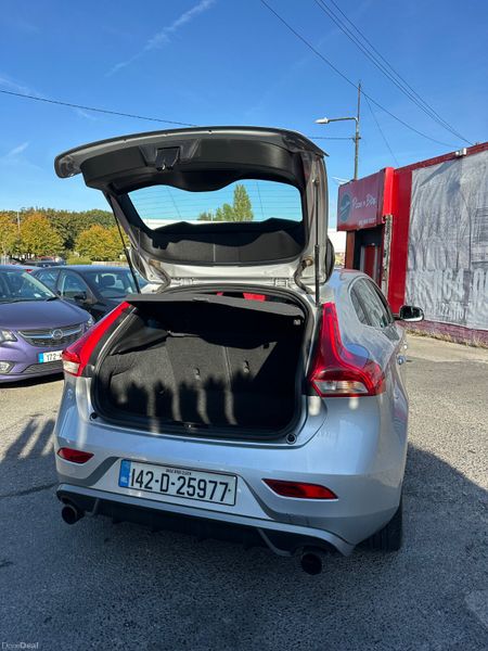 Volvo V40 1.6 Diesel NCT TAX ALLOY WHEELS 368092114