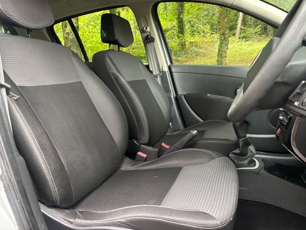 2013 Renault Clio 1.2 16V 75 EXPRESSION 368024772