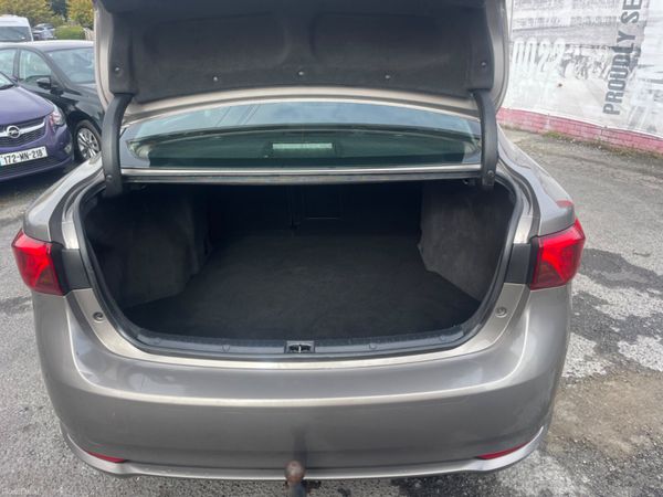 Toyota Avensis 2016 top spec  €8950 368474089