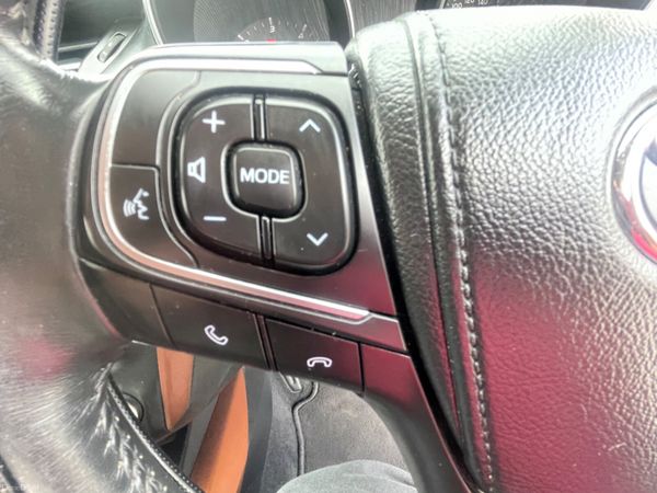 Toyota Avensis 2016 top spec  €8950 368474105