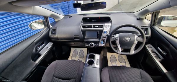 Toyota prius Alpha 7 Seater 368630165