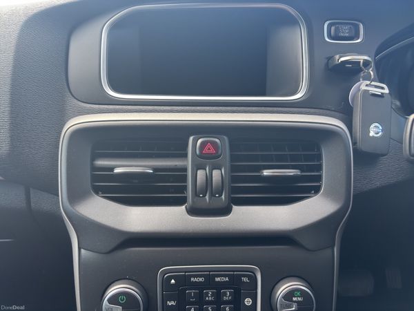 2015 VOLVO V40 (S30) 368848128