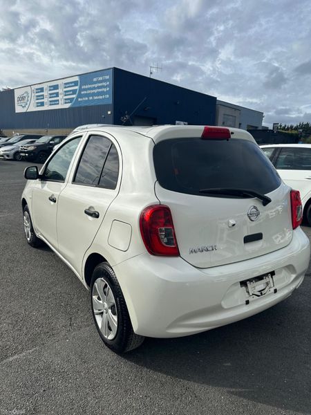 Nissan March 368851404