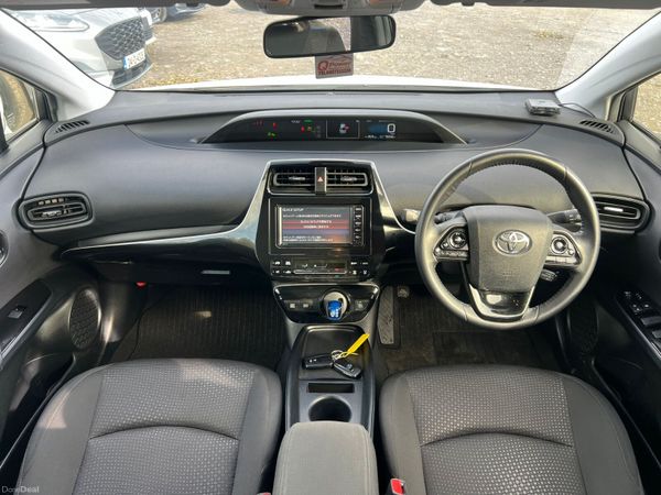 21 Toyota Prius very low mileage 369174348