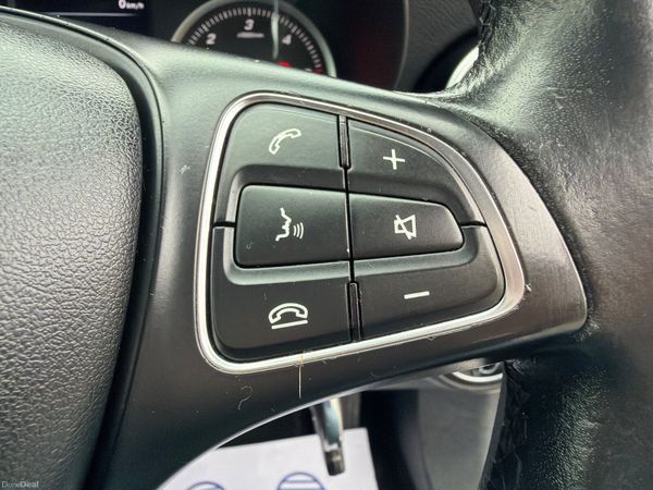 Mercedes-Benz C-Class 2017 369555215