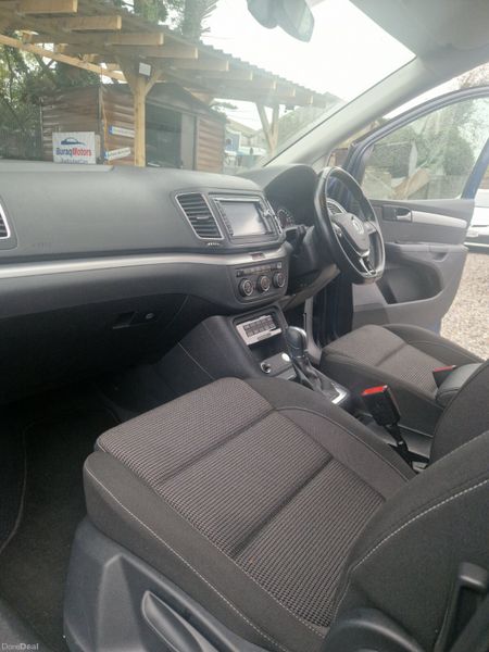 Volkswagen Sharan |Auto| Rear seat entertainment 369589242