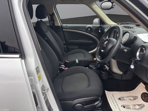 2013 MINI COOPER CROSSOVER (S68) 369673284