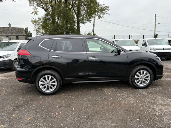 Nissan X-Trail 369618245