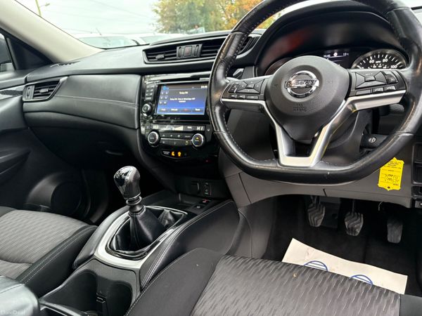 Nissan X-Trail 369618253