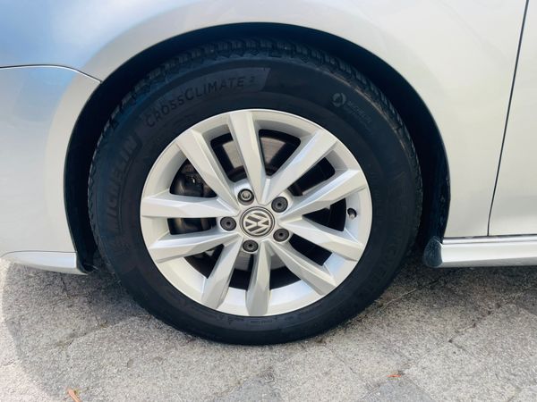 2009  VOLKSWAGEN R32 3.2 VR6 DSG 4 MOTION 369621003