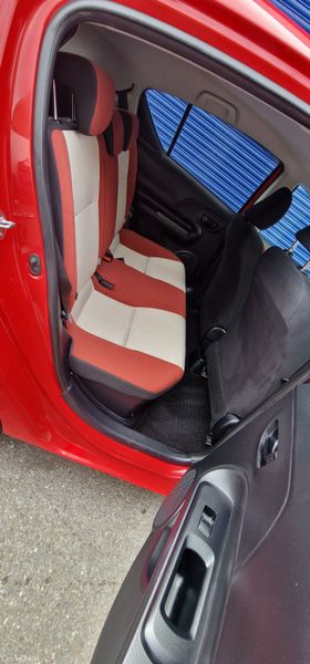 Toyota Aqua 2015 369621446