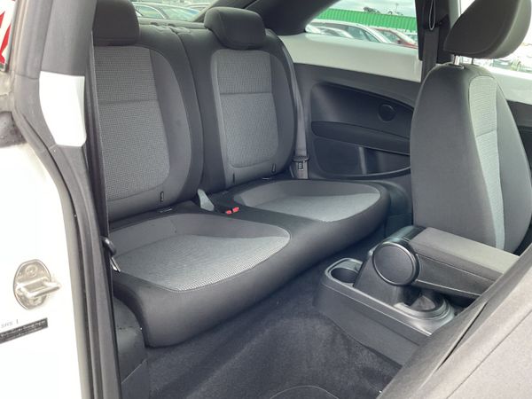 VOLKSWAGEN BEETLE 1.2 PETROL AUTOMATIC 369795156