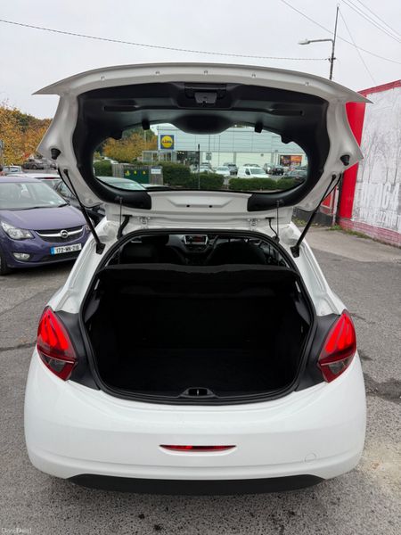 Peugeot 208 1.2 Petrol NCT 369733253