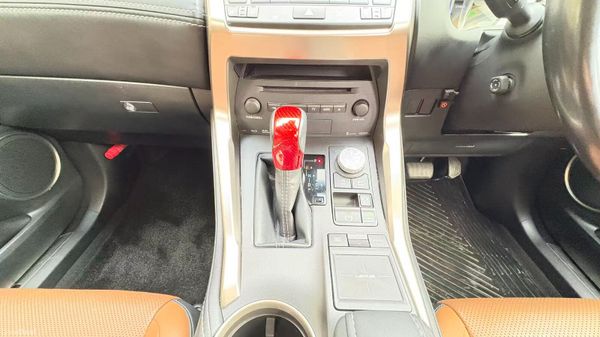 Lexus  NX300H 2.5 HYBRID 2016 369859501