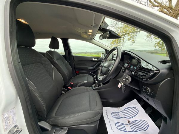 Ford Fiesta 2018 Titanium 1.5 TDCI 370149433