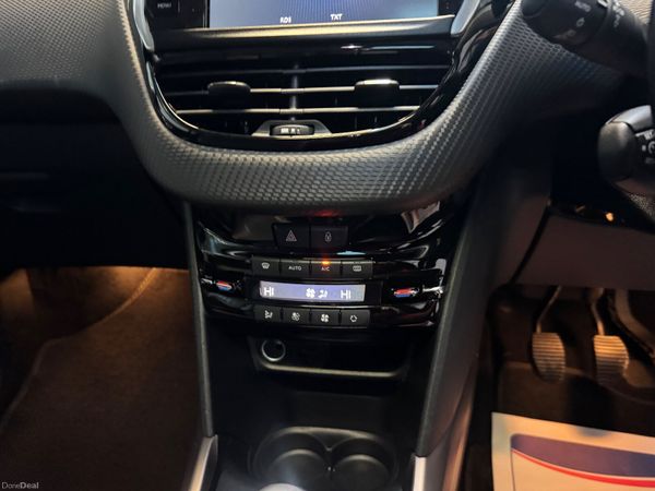 Peugeot 2008 2015       New NCT ! 370168250