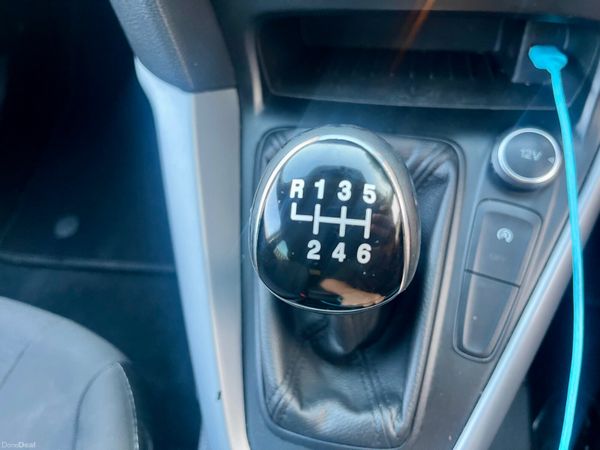 Ford Focus 2017 370281068