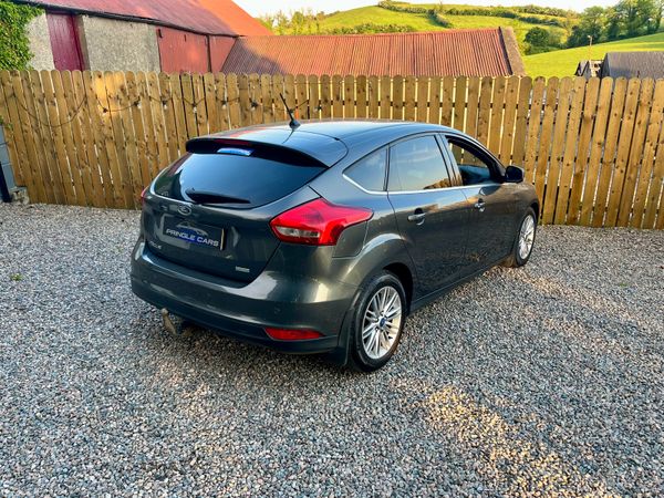Ford Focus 2017 370281070