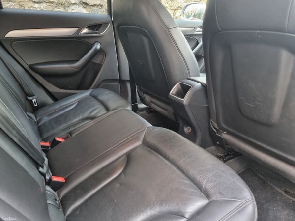 Audi Q3 2016 370520494