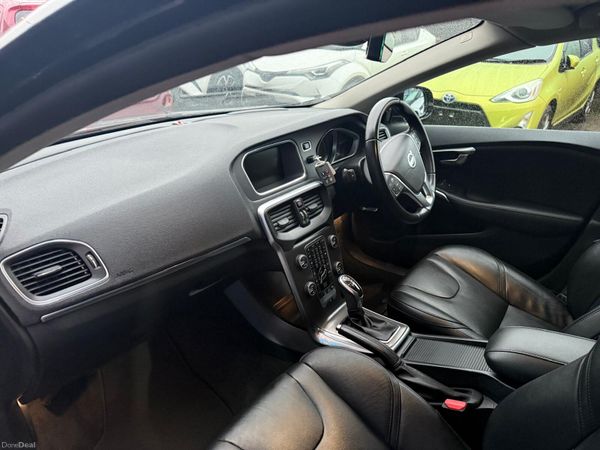 2014 Volvo V40 T4 Automatic Leather Spec 370672415