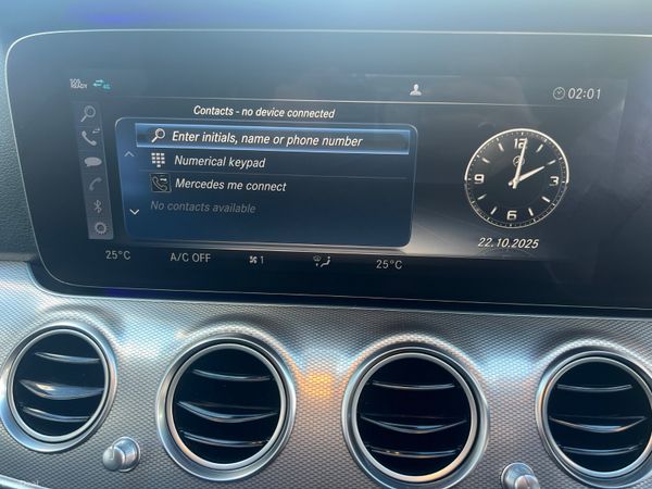 Mercedes-Benz E-Class 2019 370699670