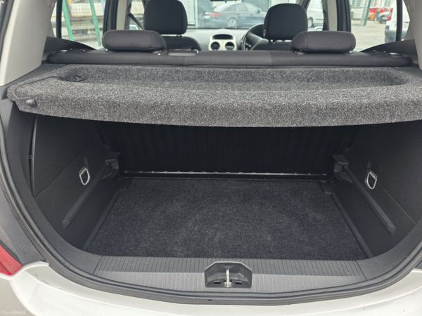 Vauxhall Corsa 2010 370744429