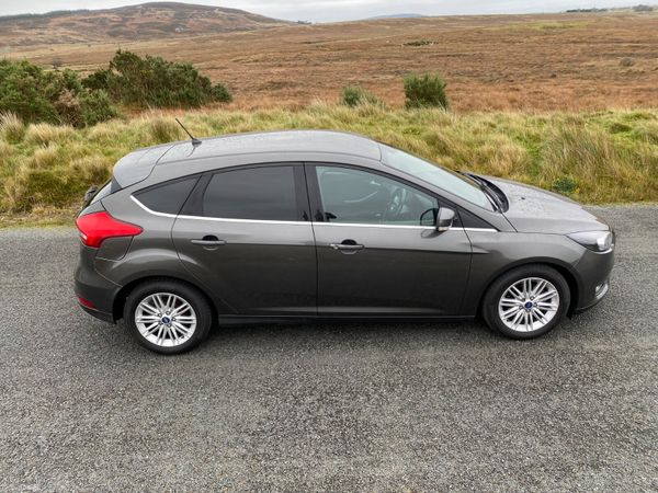 Ford Focus 2018 370769010