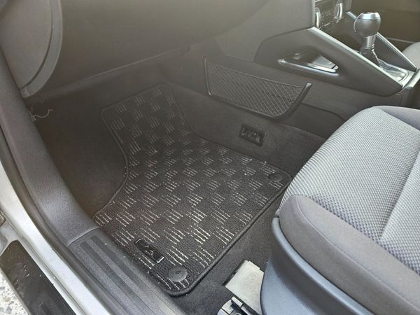 AUDI A3 1.4 TFSI AUTO // 05/26 NCT // NEW ALLOYS 370802280