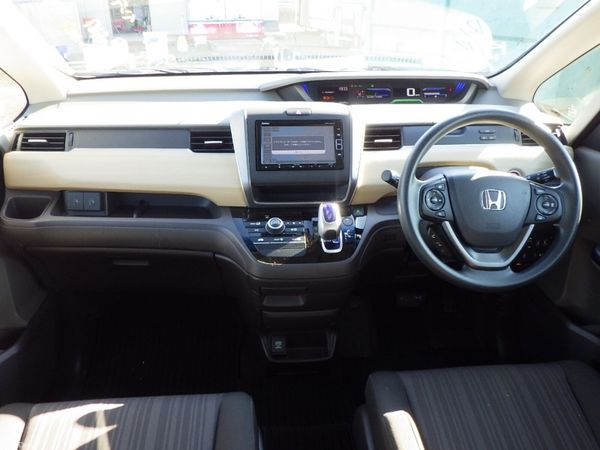 Honda Freed 2017 370810032