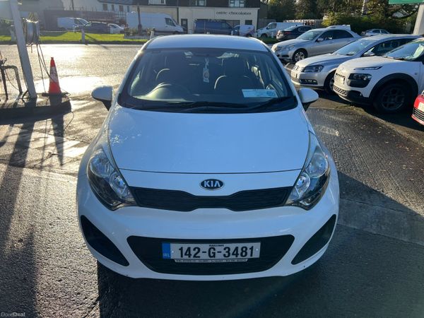 Kia Rio 2014 1.4 L CRDi 371053072