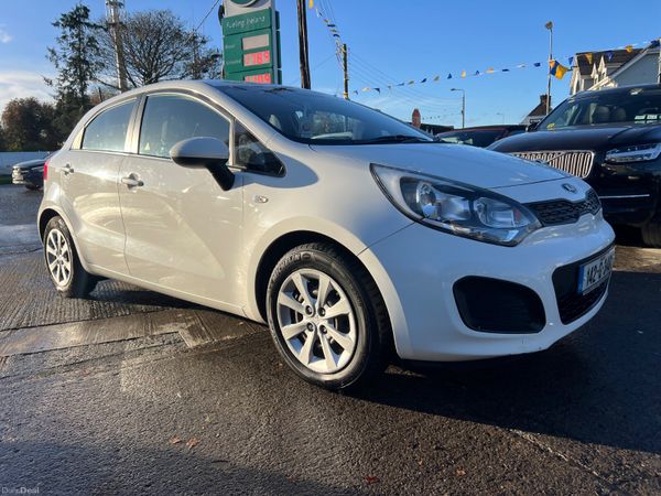 Kia Rio 2014 1.4 L CRDi 371053078