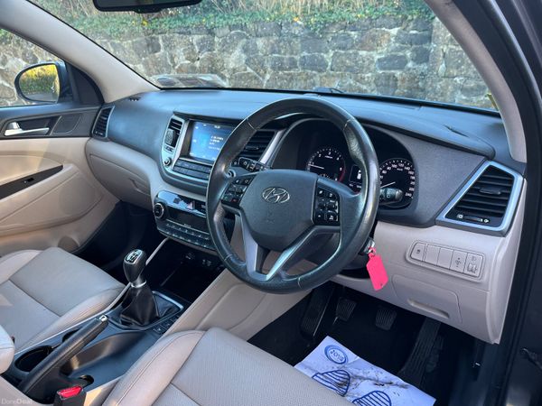 Hyundai Tucson 1.7 D Premium 371058240