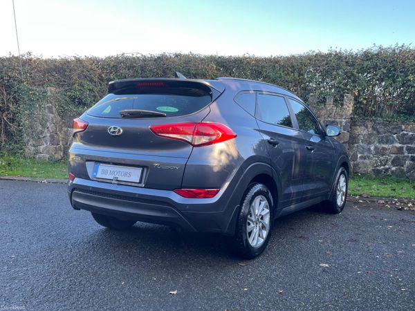 Hyundai Tucson 1.7 D Premium 371058228