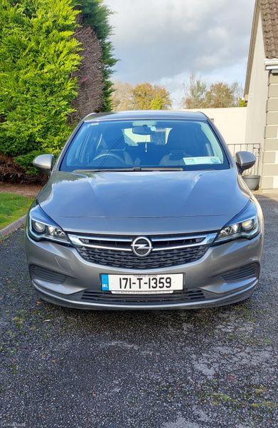 Opel Astra 2017 371006362