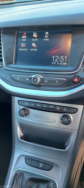 Opel Astra 2017 371006451