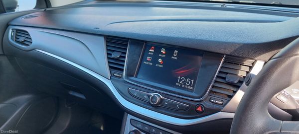 Opel Astra 2017 371006453