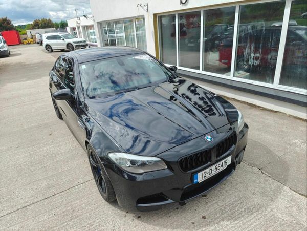 BMW M5 M5 4.4 Twin Turbo V8 371296414