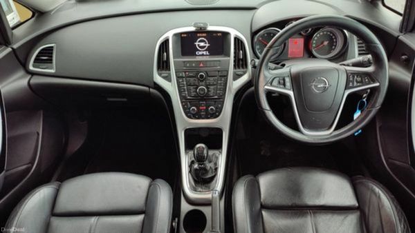 Opel Astra 2.0Cdti 165PS SRI 371296510