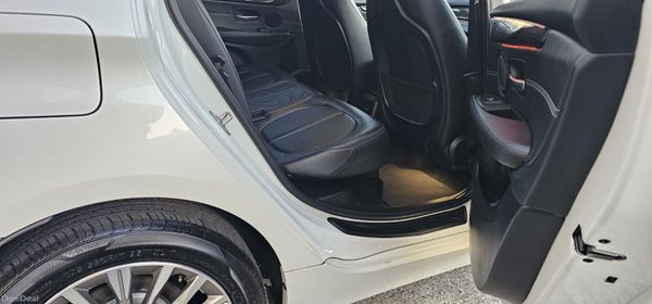 2018 BMW 2-Series 7 Seater 371210190