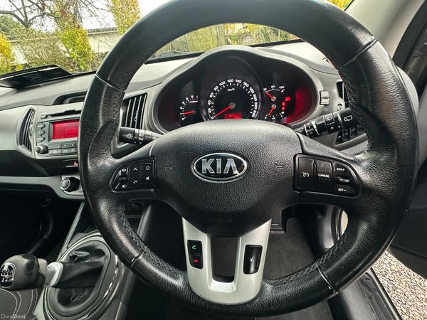 Kia Sportage Low KM's 371353306