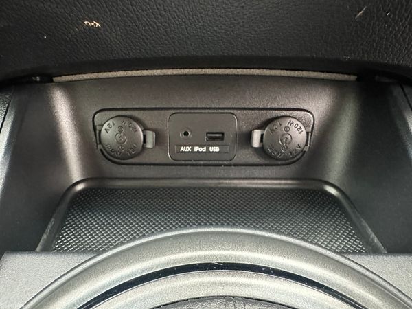 Kia Sportage Low KM's 371353308