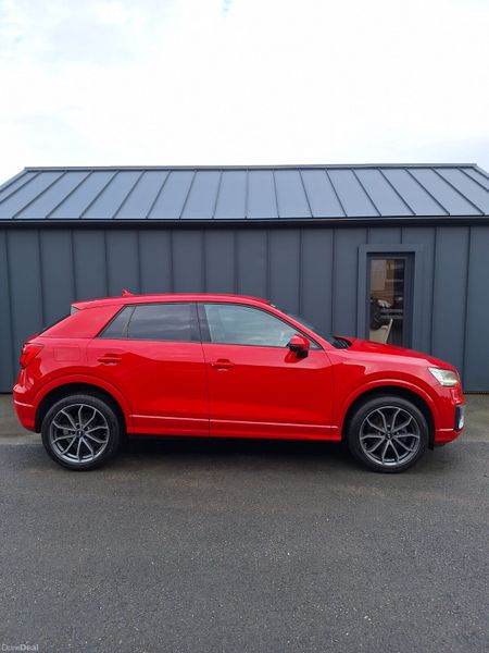 Audi Q2 2017 371653850