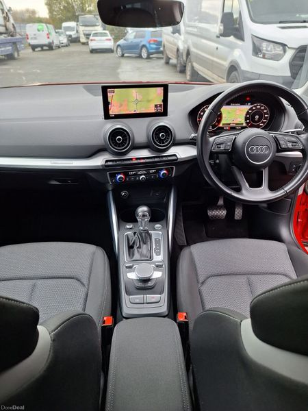 Audi Q2 2017 371653889