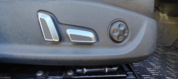 132 Audi A4 Avant S-Line Estate 371632992