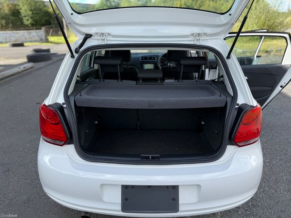 VOLKSWAGEN POLO ( 2015 ) 1.2L PETROL AUTOMATIC 371720147